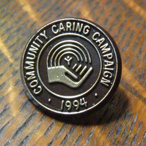 ⭐️ United Way Vintage 1994 Lapel Pin
